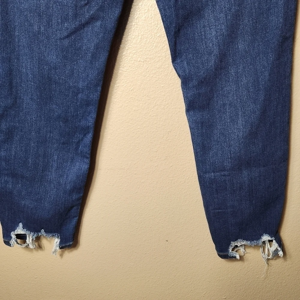 Judy Blue Huntington Mid Rise Relaxed Fit Dark Wash Chewed Hem Jeans-Size 31